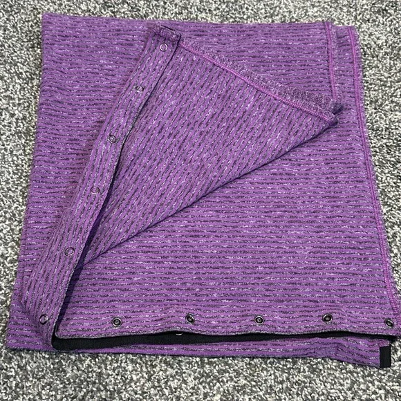 Lululemon Vinyasa Scarf Purple black Logo Snap Closure Women's One Size - Picture 1 of 4